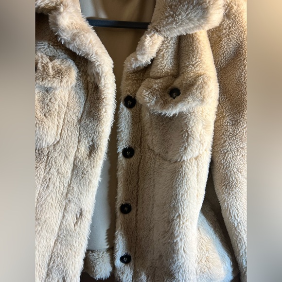 Teddy jacket by CiSono size Medium,
Cream Teddy jacket button up w front pockets - Picture 5 of 10